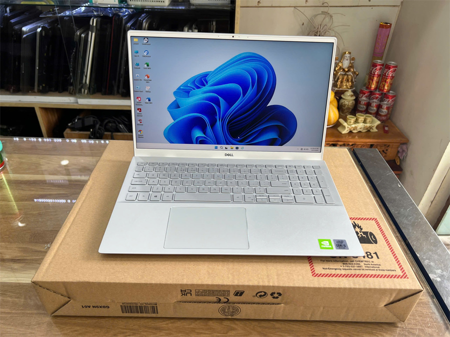 Dell insprion 5501 like full box i5 1035| Ram 8G| SSD 512G